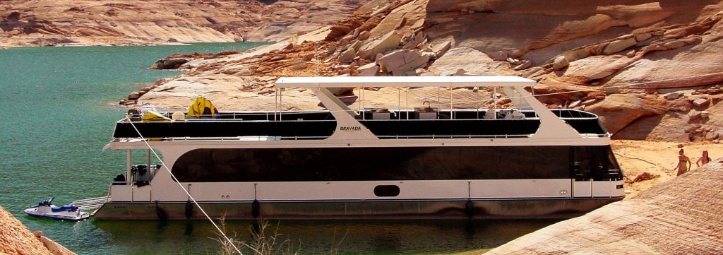 Tranquility Houseboat on Lake Powell